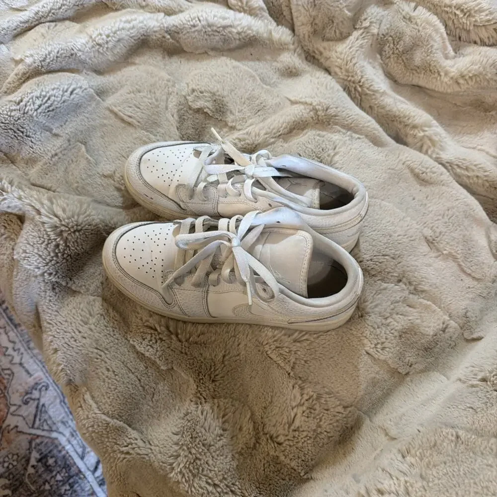 Nike Air Jordan 1 Low Triple White Size 5Y